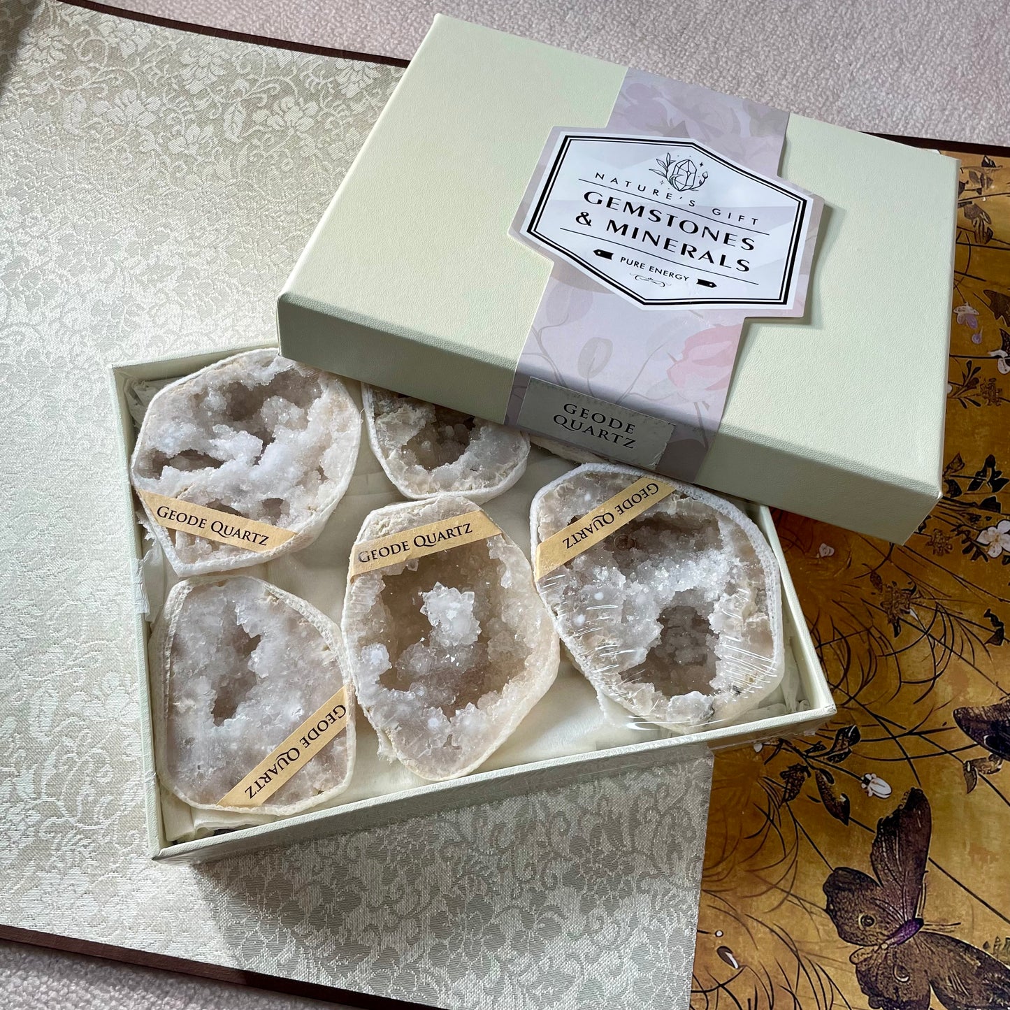 White Crystal Geode Mystery Box – 6 Random Geodes